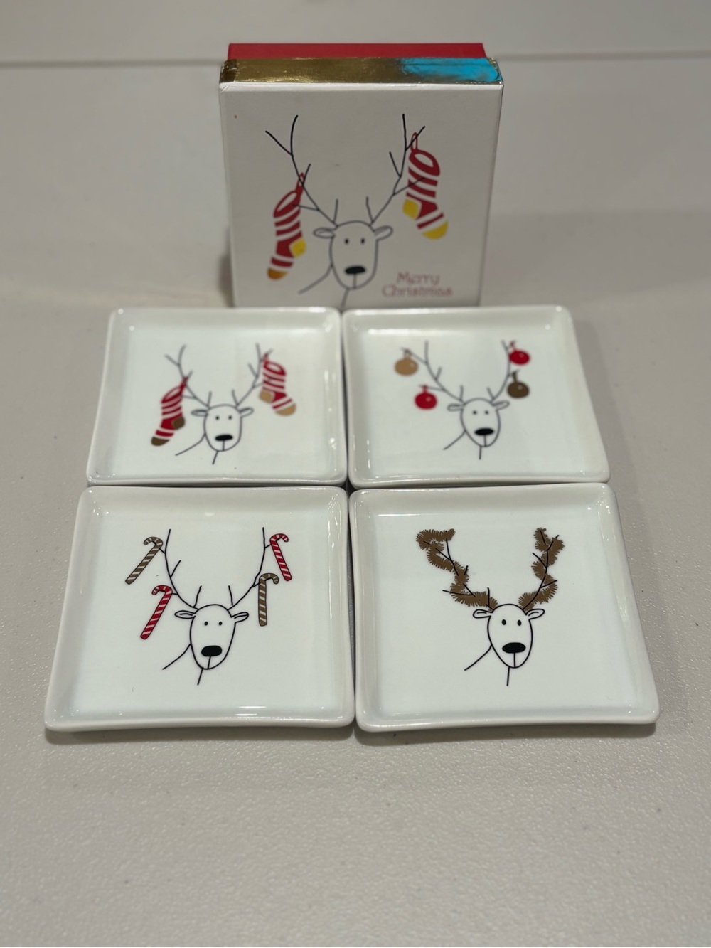 Holiday Reindeer Porcelain Costers- White (Set of 4)